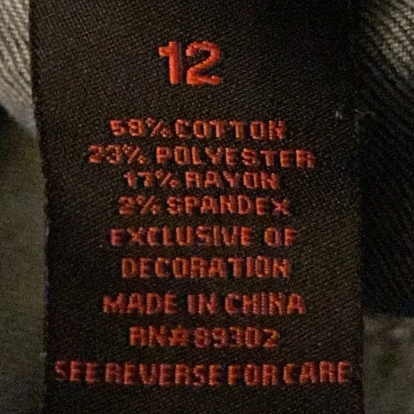 Earl jeans capris size 12 - Picture 9 of 9